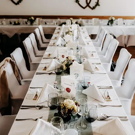 Oberer Braeuer Gæstehus Oberwoelz Stadt